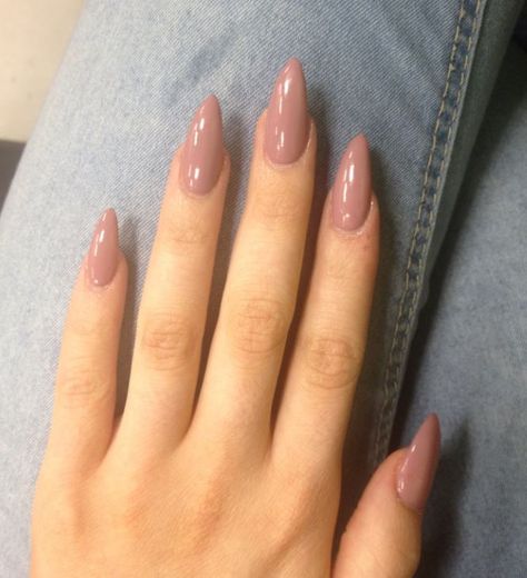 Round Up Of The 50 Prettiest Almond Nails On Pinterest - Society19 Gelový Lak, Nails Plain, Nails Videos, Acrylic Pink, Nails Polish, Nails Almond, Nagel Inspo, Nail Arts, Nail Polish Colors