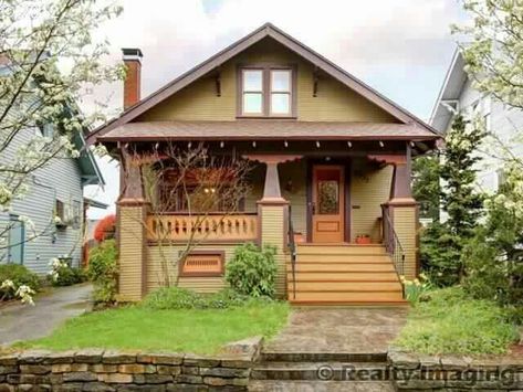 Bungalow Exterior Colors, Craftsman Bungalow Exterior, Craftsman Houses, Arts And Crafts Bungalow, Craftsman Bungalow, Bungalow Exterior, Craftsman Exterior, Bungalow Homes, Cottages And Bungalows