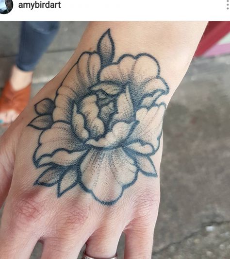 Healed dotwork blackwork peony flower girl hand tattoo by Amy Williams Tattoo | Hand tattoos ... #tattooideas #smalltattoo Rib Tattoo Blackwork, Flowers Tattoo Hand, Peony Hand Tattoo, Blackwork Peony, Tattoo Mask, Small Rib Tattoos, Peony Tattoo, Tattoo Practice, Flower Tattoo Back