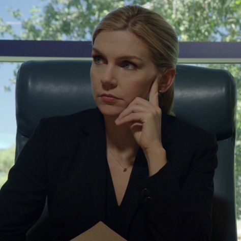 Kim Wexler Aesthetic, Kim Better Call Saul, Aquarius Midheaven, Yakuza Girl, Character Alignment, Kim Wexler, Rhea Seehorn, Jimmy Mcgill, Mbti Character