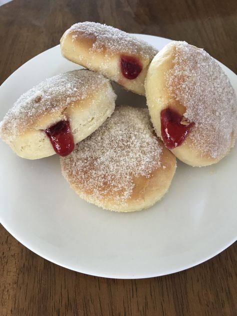 Jam Donut Aesthetic, Angus Scotland, Food Basics, Jam Donut, Donut King, Jelly Doughnuts, Sugar Donut, Donut Recipe, Filled Donuts