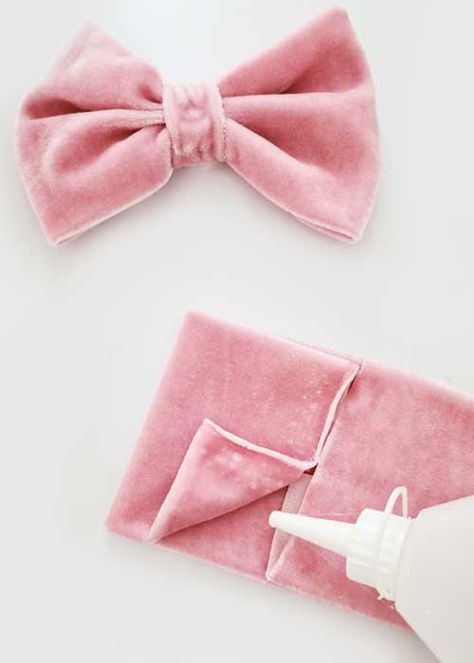 No Sew Baby Bow Headbands, Diy Hair Bow Barrettes, How To Make A Bow Barrette, Diy Fabric Bows No Sew, Bow Measurements Fabric, No Sew Fabric Bows, Fabric Hair Bows Diy Free Pattern, How To Make Dog Hair Bows, Diy Baby Headbands No Sew