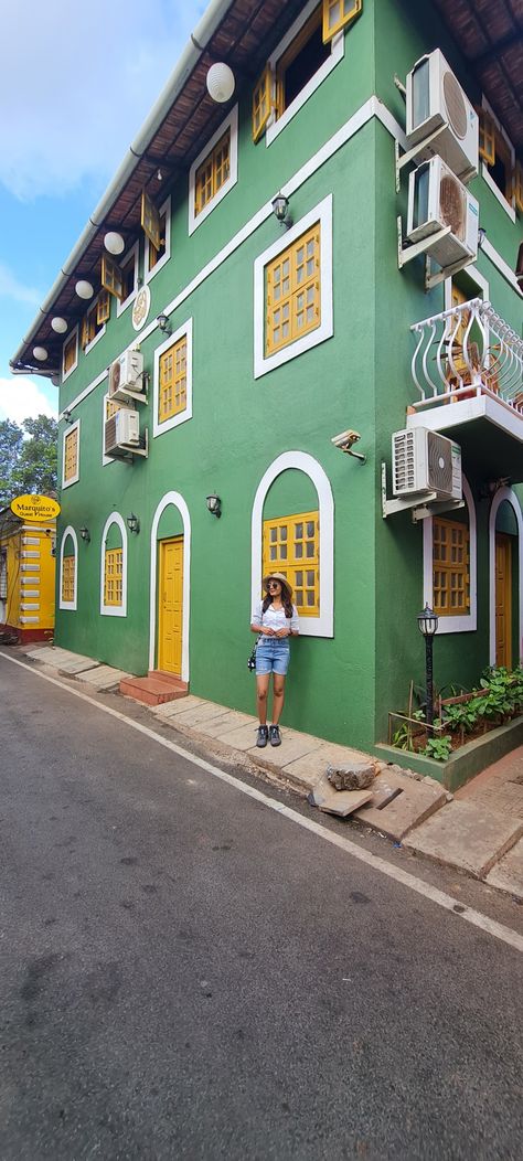 #goa #goanvibes #panjim #goavibes #goaholidays #panjimcity Panjim Goa Photography, Goa Streets, Goa Panjim, Live Painting, Goa, Building, Photography, Quick Saves, Color