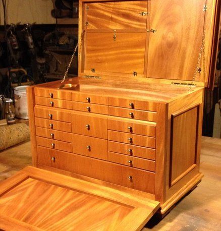 Mahogany Tool Chest Gerstner Tool Chest, Wooden Mechanics, Wood Tool Chest, Filing Storage, Old Tool Boxes, Wood Pencil Holder, Tool Box Diy, Wood Tool Box, Tool Chests