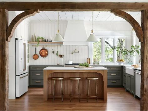 Fixer Upper Welcome Home, Gaines Kitchen, Joanna Gaines Kitchen, Two Toned Kitchen Cabinets, White Interior Paint, Two Tone Kitchen Cabinets, White Oak Kitchen, Two Tone Kitchen, White Appliances