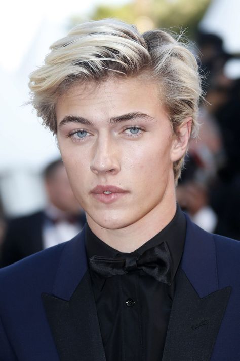 Celebrity men who've gone blond | British GQ Platinum Blonde Hair Men, Bleached Hair Men, Celeb Hair, Blue Smith, Men Blonde Hair, Blonde Dye, Blonde Hair Boy, Lucky Blue Smith, Blond Balayage