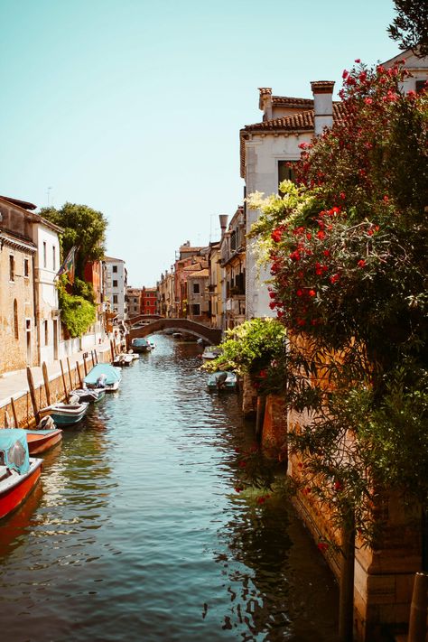 Venice Italy Aesthetic, Venice Canals, Venice Italy Travel, Verona Italy, Italy Photography, Italy Aesthetic, Voyage Europe, Sicily Italy, Italy Vacation