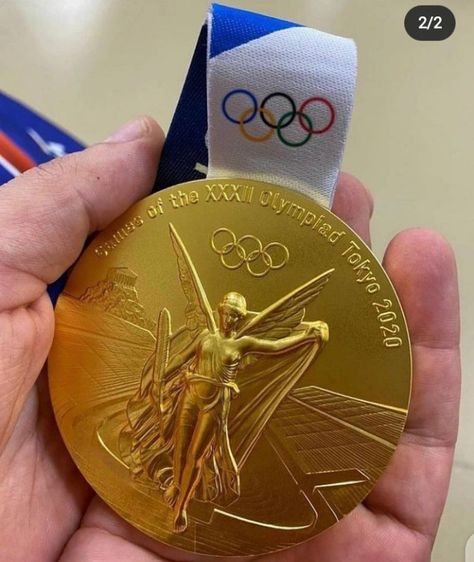 Back side Swimming Medals, Athlete Quotes, Football Trophies, Sports Medals, Bond Paper Design, Best Gaming Wallpapers, Olympic Gold Medals, 2020 Olympics, Olympic Medals