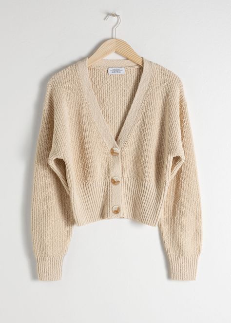 Cropped Textured Cotton Cardigan - Beige - Cardigans - & Other Stories Cardigans Crochet, Kick Flare Jeans, Cardigan Beige, Beige Cardigan, Cable Knit Cardigan, Cotton Cardigan, Fashion Story, Mode Style, Mode Outfits