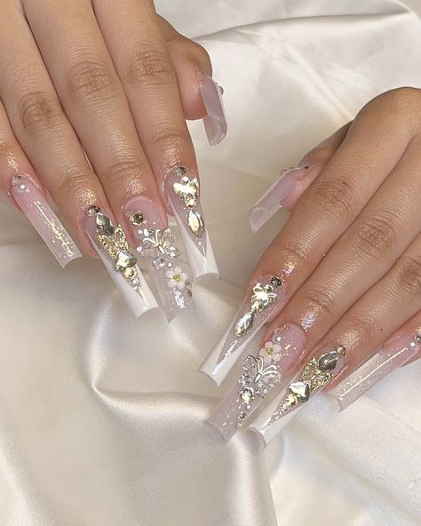 ig: setsbycelestiaa Nails White French Tip, Nails White French, Fake Nails White, Quinceanera Nails, White French Tip, Nails White, Long Square Acrylic Nails, Party Kleidung, Nail Swag