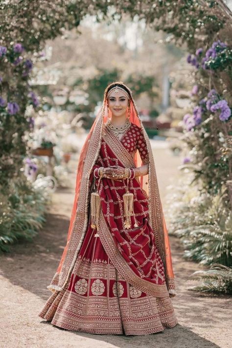 Presenting you latest Sabyasachi lehenga for brides . Check out the latest sabyasachi lehengas on Weddingbazaar. #weddingbazaar#indianwedding #sabyasachilehengabridal #sabyasachilehengasimple #sabyasachilehengabridalred #sabyasachilehengabridesmaid #sabyasachilehengafloral #sabyasachilehengared #sabyasachilehengabridalpink #sabyasachilehengabridalroyal #sabyasachilehengapink #sabyasachilehengablack #sabyasachilehengayellow #sabyasachilehengavelvet #sabyasachilehengagreen #sabyasachilehengablue Simple Indian Bridal Outfit, Priyanka Wedding, Shadi Season, Red Wedding Lehenga, Sabyasachi Lehenga Bridal, Best Indian Wedding Dresses, Sabyasachi Bridal, Bride Suit, Red Bridal Dress