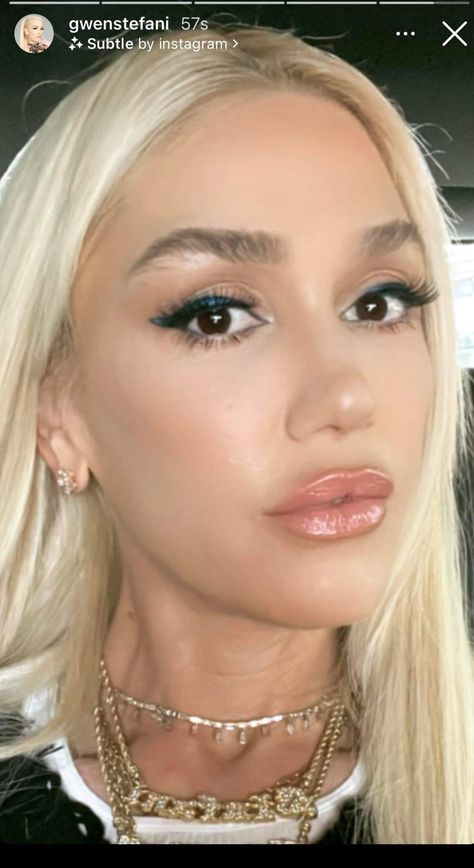 Gwen Stefan, Gwen Stefani Makeup, Bunny Makeup, Gwen Stefani Style, Gwen And Blake, Blake Shelton And Gwen, Perfect Eyebrows, Hottie Women, Warm Spring