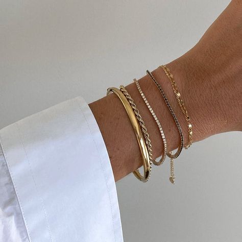 Knit Bracelet, Gold Beauty, Diamond Tennis Bracelet, Stacked Bangles, Protection Necklace, Double Chain, Tennis Bracelet Diamond, Ring Fit, Gorgeous Jewelry