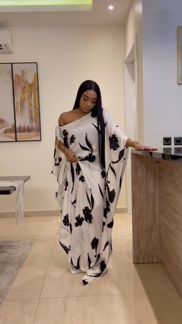 Women clothing✂️👗 RTW on Instagram: "Easy slay in this kaftan 😁..available and selling for 17,000 naira ..send us a Dm, text call or WhatsApp" Kaftan For Women, Kaftan Designs, Diva Style, Design Dresses, African Design Dresses, Abaya Fashion, African Design, Ankara Styles, Kaftan Dress