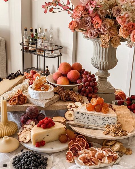 Aesthetic Grazing Table, Wedding Grazing Board, Mesa Brunch, Appetizer Table Display, Gourmet Picnic, Wedding Canapes, Charcuterie Board Wedding, Hanukkah Dinner, Hosting Events