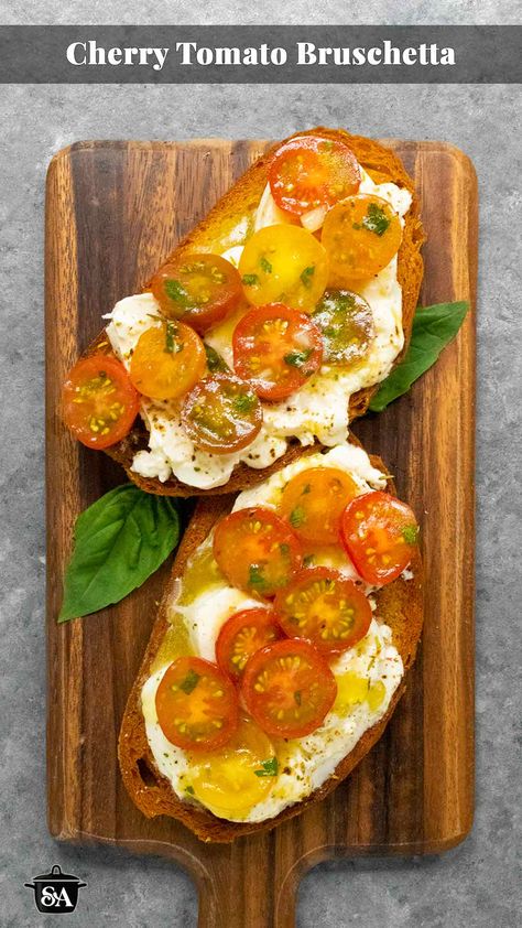 Two slices of Cherry Tomato Bruschetta on a wooden serving board. Fresh Tomato Bruschetta, Cherry Tomato Bruschetta Recipe, Tomatoes With Burrata, Cherry Tomato Bruschetta, Cherry Tomato Appetizers, Tomato Appetizers, Fried Bread, Marinated Tomatoes, Tomato Bruschetta