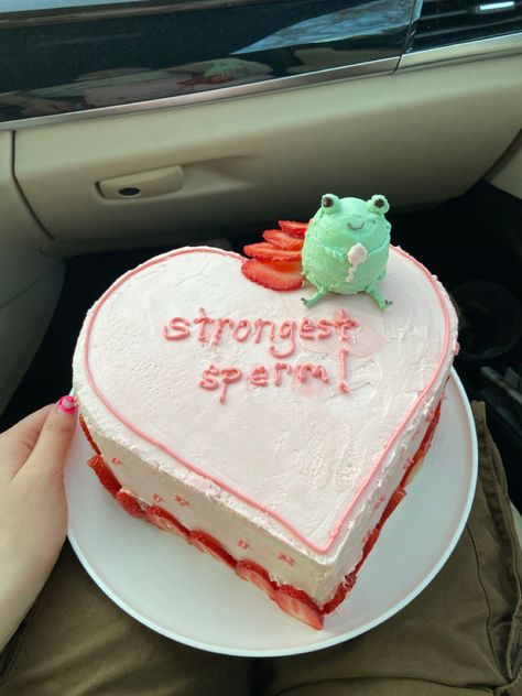 pink heart cake with frog on it and says strongest sperm! Cake To Make With Friends, Homemade Heart Cake, Pinterest Cakes Birthday, Cakes With Words, One Year Closer To Being A Mil Cake, Funny Birthday Cake Sayings, Birthday Cake For Women Funny, 18th Birthday Cake Funny, Birthday Cake Writing Ideas Funny