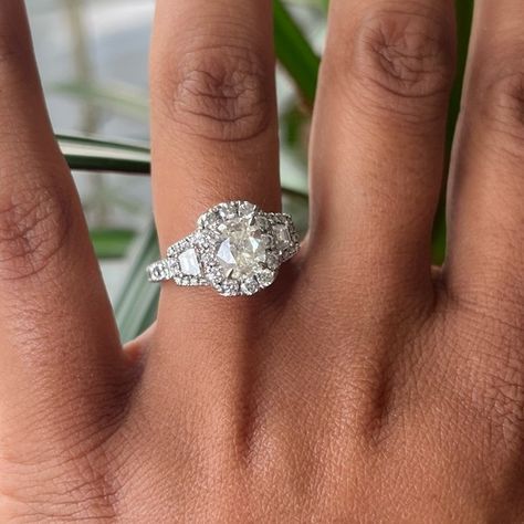 2.13 cts 18k White Gold Henri Daussi Engagement Ring Size 5.75 Henri Daussi Engagement Rings, Henri Daussi, Luxury Stuff, Engagement Ring Size, Engagement Ring Sizes, Natural Diamonds, Engagement Ring, Ring Size, White Gold