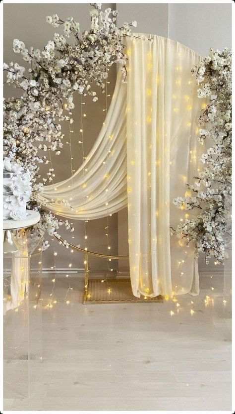 [PaidAd] Modern And Unique Ideas For Wedding Background Decoration And Stage Arch... #weddingbackdropdesignbackgrounds Unique Ideas For Wedding, Nikah Decor, Wedding Background Decoration, Idee Cricut, Diy Wedding Backdrop, Wedding Backdrop Design, Wedding Backdrop Decorations, Wedding Decor Style, Engagement Decorations