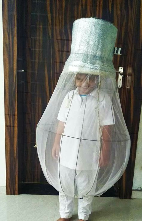 Light Bulb Costume, Halloween Dress Ideas, Best Kids Halloween Costumes, Fancy Dress Costumes Kids, Kids Halloween Costumes, Fancy Dress Competition, Cardboard Costume, Book Day Costumes, Clever Halloween Costumes