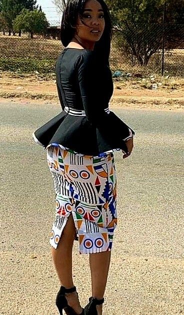 Plain And Pattern Skirt And Blouse, Peplum Top For Kids, Patterns African, Fancy Summer Dress, African Suit, African Fabric Dress, Long African Dresses, Latest African Men Fashion, Corporate Dress