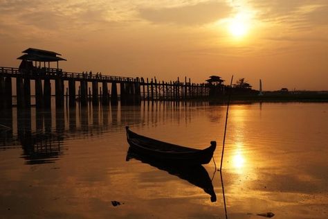 Myanmar Photography, Mandalay Myanmar, White Background Wallpaper, Myanmar Travel, Inle Lake, Nature Hd, Photoshop For Photographers, Bagan, Mandalay