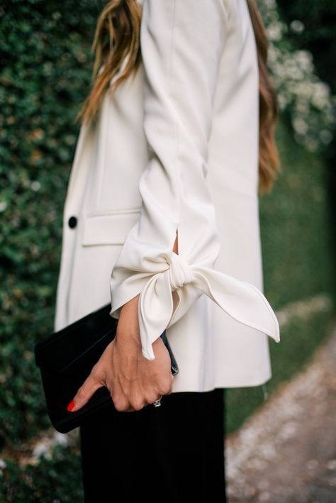 Black And White Outfit, Beige Outfit, Mode Abaya, Gal Meets Glam, Mode Chic, Outfit Trends, Mode Inspo, Inspiration Mode, Mode Inspiration