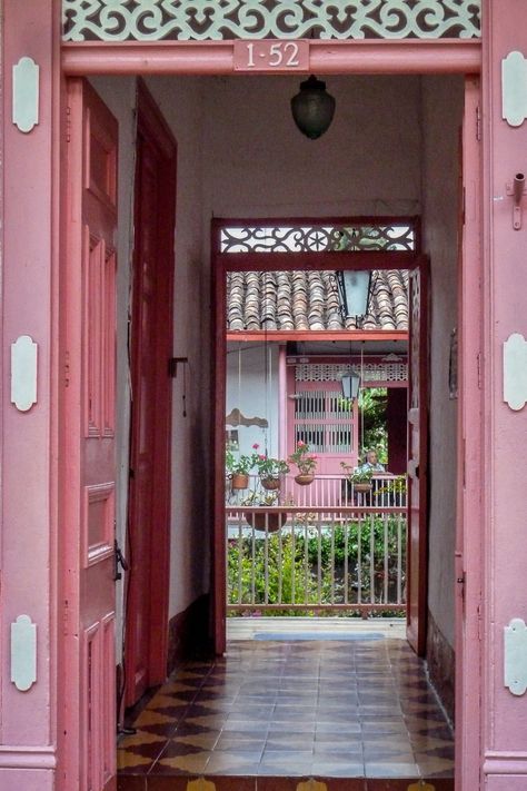 Jericó, Antioquia... GORGEOUS architecture! Colombian Architecture, Gorgeous Architecture, Colombian Style, Plant Kingdom, 2d Art, Culture Travel, Cafe Bar, Central America, Mexico City