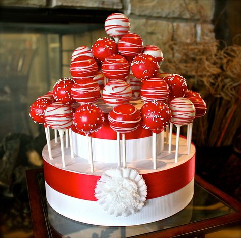 by PetiteDelightsbyMichele, via Flickr Chocolate Strawberry Display, Red Cake Pops, Cake Pop Bouquet, Valentine Cake Pop, Cake Pop Displays, Biscuits Packaging, Cake Pop Designs, Cake Pop Decorating, Wedding Cake Pops