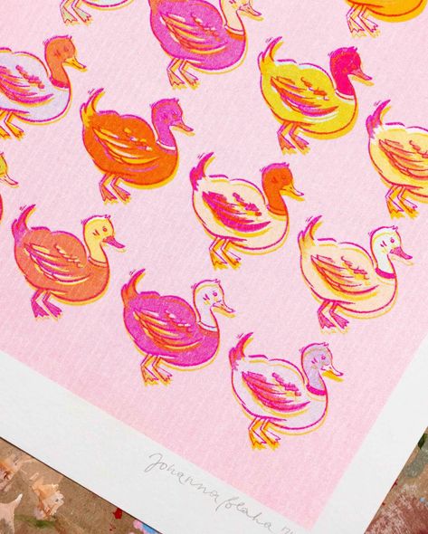 🦆🦆🦆🦆 new riso print. i love it 🥰 available in my online shop. A3 / 2024 / 35€ #risograph #risoprint #ducks #drawing #illustration #artoftheday #art #vienna #igersvienna #viennaart Riso Typography Poster, Bright Color Illustration, Risograph Illustration Design, Riso Print Design, Risograph Logo, Riso Print Graphic Design, Risoprint Illustration, Ducks Drawing, Riso Illustration