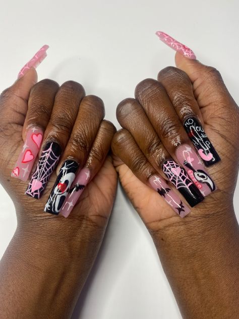 Spooky Szn Nails Short, Spooky Birthday Nails, Acrylic Nail Halloween, Spooky Szn Nails, Black And Pink Halloween Nails, Spooky Halloween Nails Acrylic, Spooky Acrylic Nails, Halloween Themed Nails Acrylic, Holloween Nails Acrylic