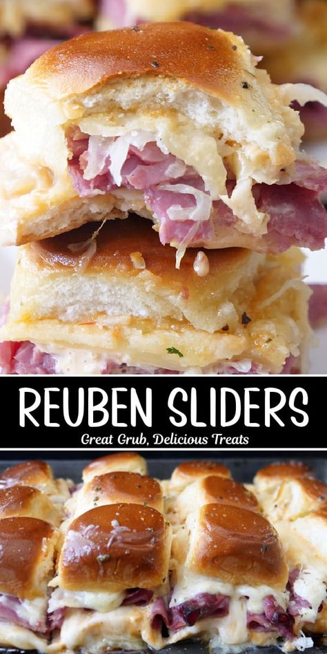 Reuben Sliders are perfect as a party snack or fun lunch or dinner recipe made on Hawaiian roll with delicious corned beef, Swiss cheese and sauerkraut, smother with thousand island dressing then top with garlic butter, and baked. Reuben Sliders, Reuben Recipe, Reuben Sandwich Classic, Southern Thanksgiving Menu, Thousand Island, Thousand Island Dressing, Dinner Sandwiches, Pizza Sauce Homemade, Hawaiian Rolls