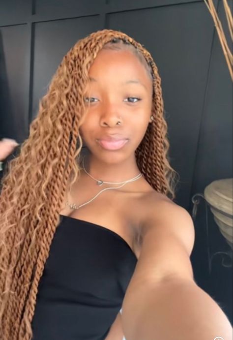 Honey Blonde Hairstyles For Black Women Braids, Honey Blonde Braided Hairstyles, Honey Blond Passion Twist, Braiding Hair Colors For Black Women, Honey Blonde Hair Box Braids, Blond Twist Braids Hairstyles, Braided Hairstyles Honey Blonde, Honey Blonde Protective Styles, Color 30 Island Twist