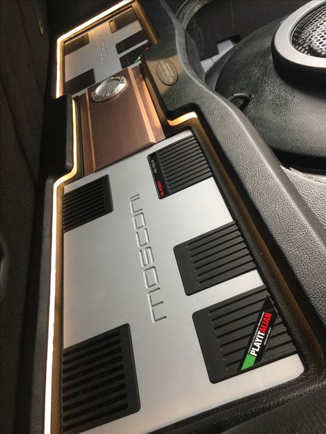 Stereo Idea, Sound Setup, Jeep Trailhawk, Custom Car Audio, Car Audio Installation, Car Amp, Audi 80, Custom Car Interior, Audio Installation