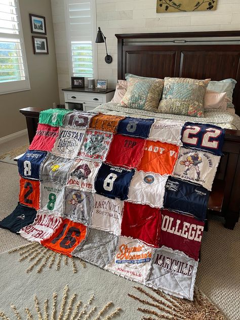 DEPOSIT T-shirt Quilt Memory Quilt Tshirt Blanket Made - Etsy T-shirt Quilts, Tshirt Quilt Pattern, Baby Clothes Blanket, Sports Quilts, Tee Shirt Quilt, Baby Clothes Quilt, Memory Blanket, Tshirt Blanket, T Shirt Quilt