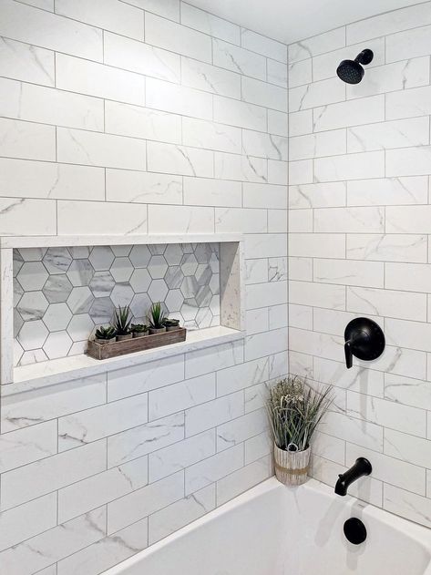 Bathroom Wall Tile Design Idea Tile Surround Bathtub, Tub Tile Surround Ideas, Bathtub Tile Surround Ideas, Tile Bathtub Surround, Tiled Tub Surround, Bathtub Surround Ideas, Tiled Bathtub, Bathtub Tile Surround, Bathtub Tiles