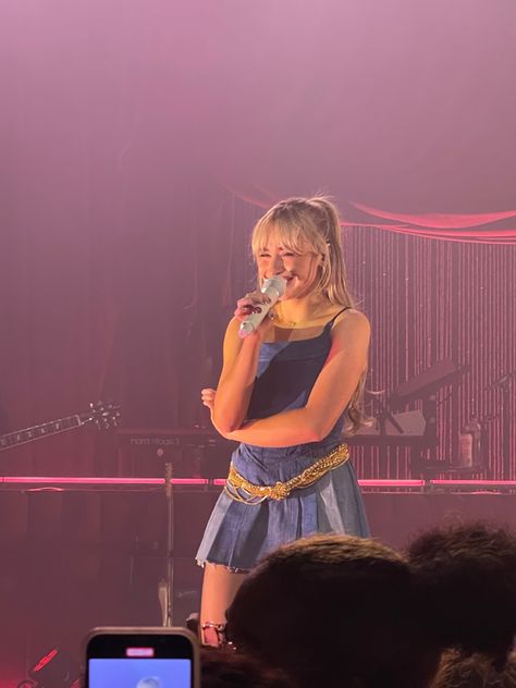 Sabrina Carpenter New Orleans Concert Sabrina Carpenter Outfits Concert, Fireplace Ashes, Boba Balls, Sabrina Concert, Pop Girlies, Sabrina Carpenter Outfits, Grad Dresses, Womens Rights, Sabrina Carpenter