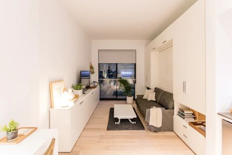 9 New York City Micro-Apartments That Bolster the Tiny-Living Trend - Curbed NY Tiny Apartment Living, Cottage Studio, Tiny House Towns, Micro Apartment, Studio Apt, Tiny Apartments, Modern Tiny House, Tiny Spaces, Tiny Apartment