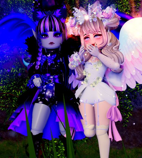 Dark Fairy Outfit Royale High, Light Vs Dark Fairy Royale High, Light Fairy Royale High Outfit, Royale High Dark Fairy Outfit, Light Fairy Royale High, Dark Fairy Royale High, Royale High Matching Outfits, Fairy Royale High, Dark Fairy Outfit