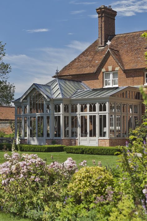 Cleverly designed Victorian conservatory with Gothic arched windows Victorian Orangery Extension, Victorian Orangery, Gothic Conservatory, Victorian Sunroom, Georgian Cottage, Victorian Conservatory, Orangery Extension, Glass Porch, Victorian Windows