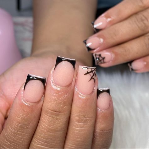 Holloween Nails French Tips, Short Halloween French Tip Nails, Nails Design For Halloween, Cute Basic Halloween Nails, Black French Tip With Spider Web, Black Nails Halloween Simple, Halloween Nails On Short Nails, Shorties Nails Halloween, Halloween Overlay Nails