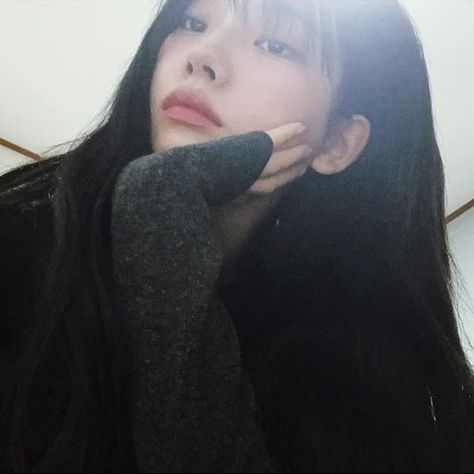 aespa karina icon L Lawliet, Aespa Karina, Karina Aespa, I Love Girls, Cute Selfie Ideas, Girl Icons, Ulzzang Girl, Cute Icons, Instagram Update