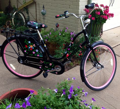 Tree of Life Electra Bike Decorated Bike, Pretty Bicycle, Bicycle Aesthetic, Electra Bike, Aesthetic Bike, Bike Diy, Bicycle Diy, Biking Diy, Great Minds Think Alike