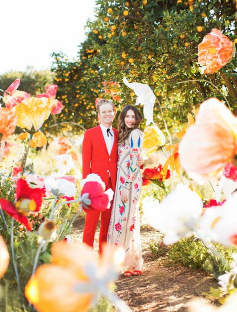 Giant Flowers Wedding, California Desert Wedding, Joshua Tree Wedding, Paper Flowers Wedding, Bridal Musings, Wedding Site, Giant Flowers, Giant Paper Flowers, Martha Stewart Weddings