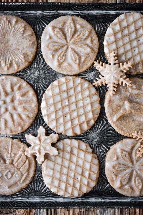 Soft gingerbread cookies pressed with cookie stamps and glazed with vanilla icing. These pretty stamped gingerbread cookies are the perfect thing to bake for Christmas. Sugar Cookie Glaze, Thing To Bake, Cookies 2023, Icing Glaze, Best Gingerbread Cookies, Soft Gingerbread, Cookie Glaze, Soft Gingerbread Cookies, Gingerbread House Cookies