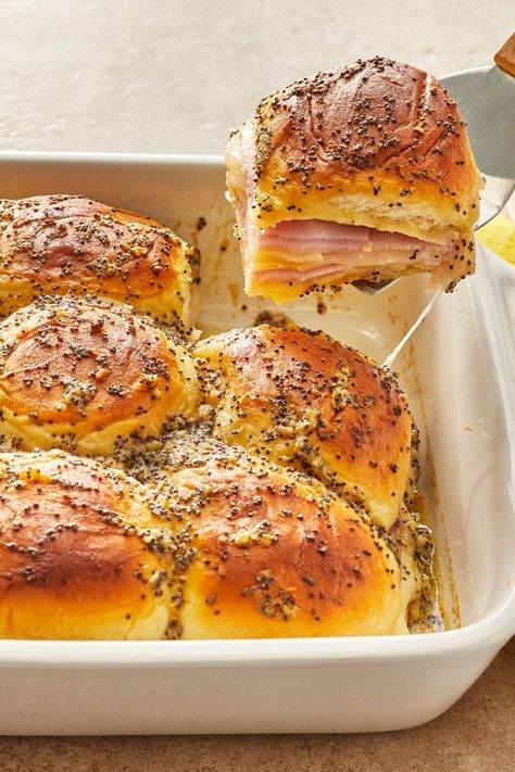 Baked Ham and Cheese Sliders Ham And Cheese Sliders With Mayo, Cream Cheese Sliders, Mini Ham Sliders, Ham And American Cheese Sliders, Hot Ham And Cheese Sliders Hawaiian, Had And Cheese Sliders, Ham Sammies Recipe, Sliders For Lunch, Hand And Cheese Sliders