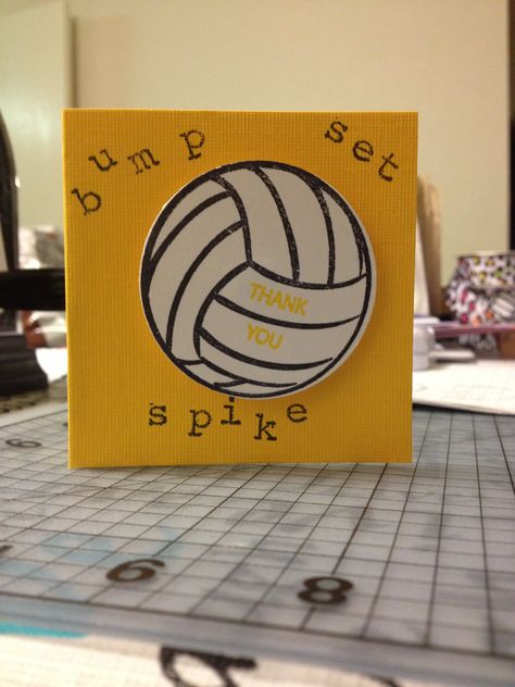 Volleyball thank you card for the girls on my team Volleyball Coach Card Ideas, Cards For Coaches Thank You Volleyball, Volleyball Birthday Cards Diy, Volleyball Cards Handmade, Volleyball Cards Ideas, Volleyball Birthday Card, Volleyball Cards, Volleyball Treats, Volleyball Mom Quotes