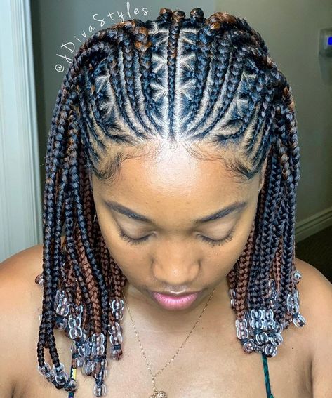 30 Stunning Fulani Braids Ideas for 2021 - Hair Adviser Hair Braid Designs, Fancy Braids, Braided Cornrow Hairstyles, Short Braids, Fulani Braids, Braids With Beads, Braids With Curls, Protective Style, Girls Braids