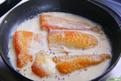 4 Ways to Cook Smoked Haddock - wikiHow How To Cook Haddock, Smoked Haddock Recipes Healthy, Haddock Fillet Recipe, Smoked Haddock Recipes, Smoked Cod, Baked Haddock, Haddock Recipes, Smoked Haddock, Cod Fish Recipes