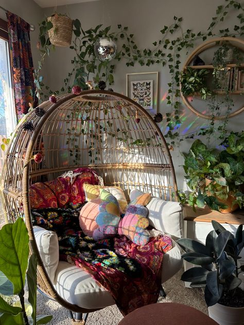 Hippy Chic Bedroom, Egg Chair Bedroom Aesthetic, Bedroom Inspirations Spiritual, Decorating Egg Chair, Hippy Boho Room, Boho Trippy Bedroom, Egg Chair Aesthetic, Bedroom Inspirations Hippie, Spiritual Room Aesthetic Bedroom